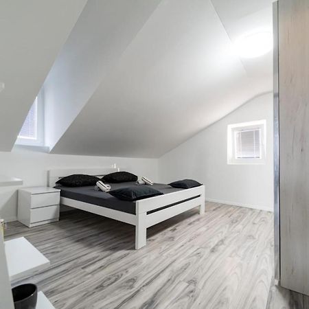 City Center Mayess Aparment Zadar Exterior foto