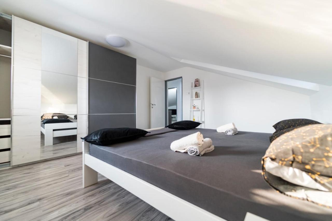 City Center Mayess Aparment Zadar Exterior foto