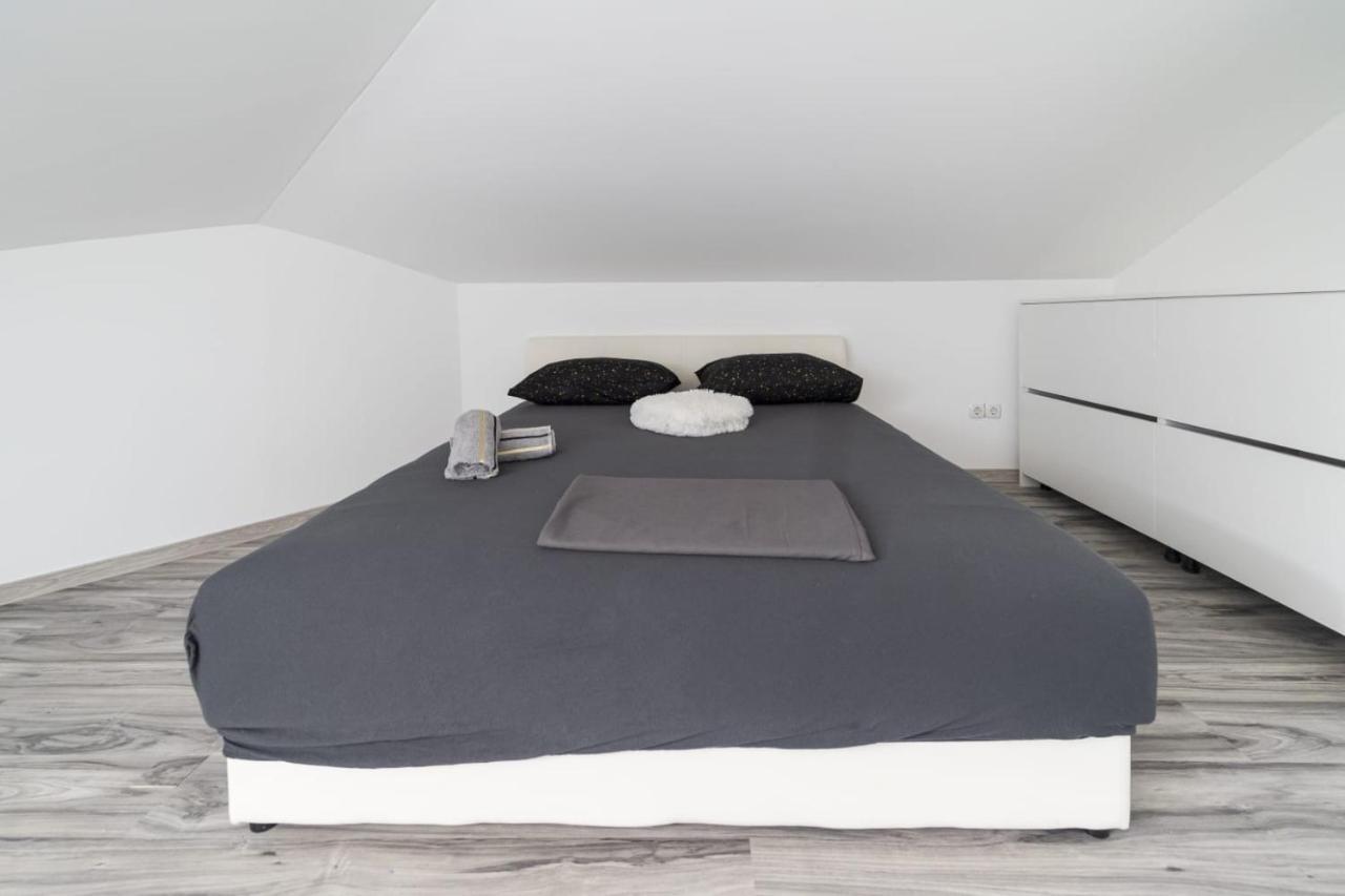 City Center Mayess Aparment Zadar Exterior foto
